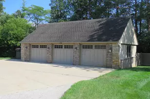 9090 N Range Line Rd, River Hills, WI 53217 - Photo 36