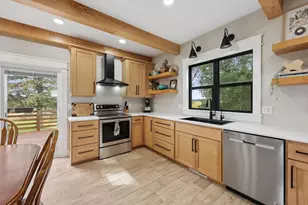 E4915 Herritz Rd, Reedsburg, WI 53959 - Photo 14