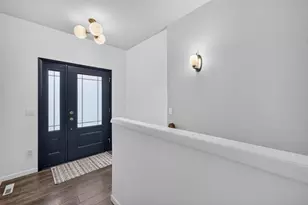 10106 Watts Rd, Madison, WI 53593 - Photo 4