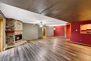 14 Maple Wood Ln, Madison, WI 53704 - Photo 12