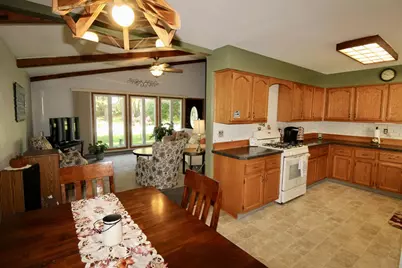 434 E Woodland Drive, Beloit, WI 53511 - Photo 8