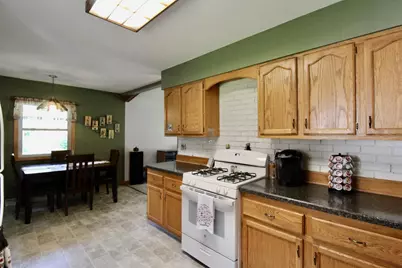 434 E Woodland Drive, Beloit, WI 53511 - Photo 10