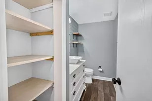 6005 Williamsburg Way, Madison, WI 53719 - Photo 32
