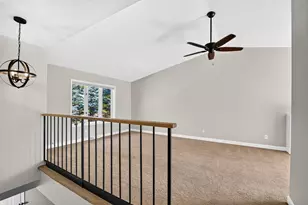 6005 Williamsburg Way, Madison, WI 53719 - Photo 10