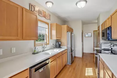 1026 20th Street #4, Prairie Du Sac, WI 53578 - Photo 2