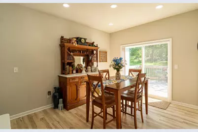 636 Greenway Point Drive, Janesville, WI 53548 - Photo 8