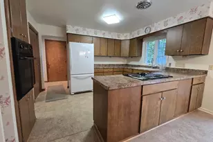 630 N Albany St, Spring Green, WI 53588 - Photo 12