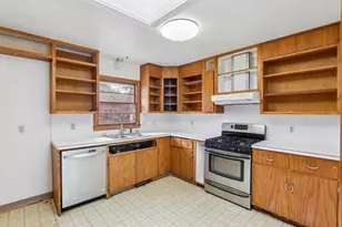 4405 Mineral Point Rd, Madison, WI 53705 - Photo 18