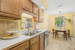 1502 Wheeler Rd, Madison, WI 53704 - Photo 10