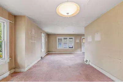 910 S Spring Street, Beaver Dam, WI 53916 - Photo 8