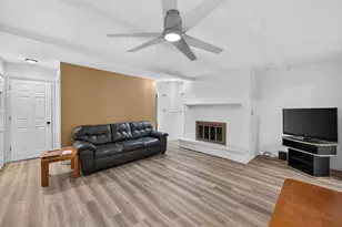 2122 Gilbert Rd, Madison, WI 53711 - Photo 2