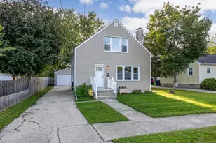 116 N Pine St, Janesville, WI 53548 - Photo 1