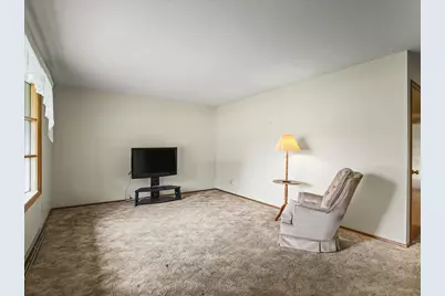 2406 Skyline Drive, Beloit, WI 53511 - Photo 6