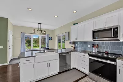 1024 Peterson Drive, Stoughton, WI 53589 - Photo 6