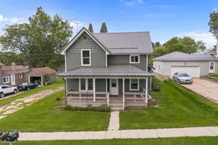 13 E Catherine St, Markesan, WI 53946 - Photo 1