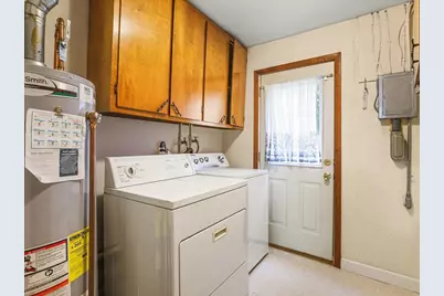 2086 E Gorton Street, Beloit, WI 53511 - Photo 18