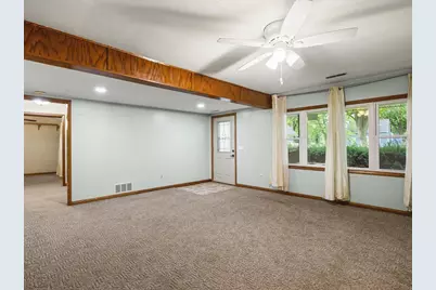 2086 E Gorton Street, Beloit, WI 53511 - Photo 10