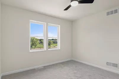 2810 Big Bluestem Parkway, Fitchburg, WI 53711 - Photo 18