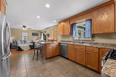 512 Ellinwood Avenue, Reedsburg, WI 53959 - Photo 16
