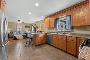 512 Ellinwood Ave, Reedsburg, WI 53959 - Photo 16