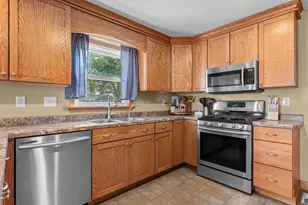 512 Ellinwood Ave, Reedsburg, WI 53959 - Photo 14