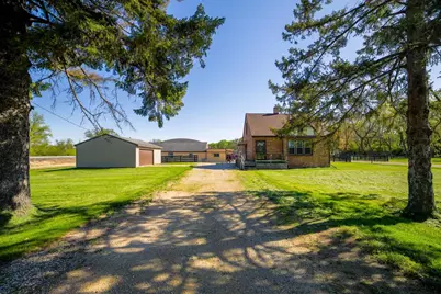1114 E Colley Road, Beloit, WI 53511 - Photo 4