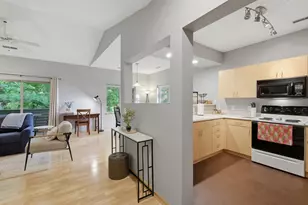 1140 E Dayton St, Madison, WI 53703 - Photo 6