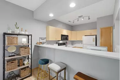 1140 E Dayton Street #203, Madison, WI 53703 - Photo 12