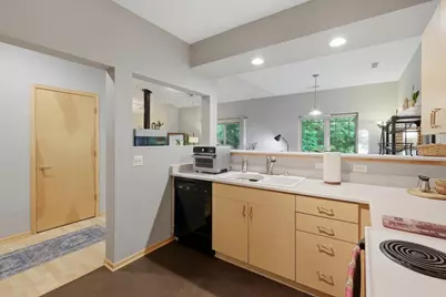 1140 E Dayton Street #203, Madison, WI 53703 - Photo 10