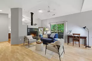 1140 E Dayton St, Madison, WI 53703 - Photo 22