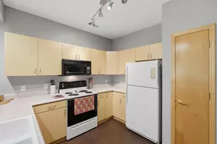 1140 E Dayton St, Madison, WI 53703 - Photo 8