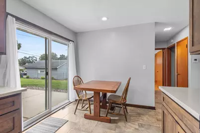 422 E Howard Street, Portage, WI 53901 - Photo 10