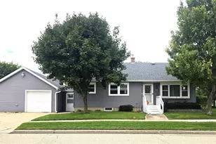 642 S Madison St, Waupun, WI 53963 - Photo 1
