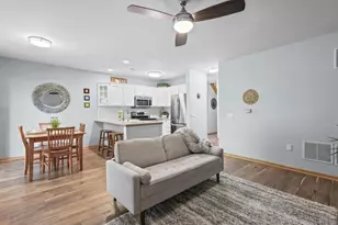 632 Enterprise Dr, Verona, WI 53593 - Photo 6