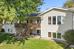 1428 15th St, Baraboo, WI 53913 - Photo 2