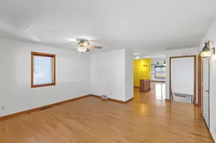 1428 15th St, Baraboo, WI 53913 - Photo 4