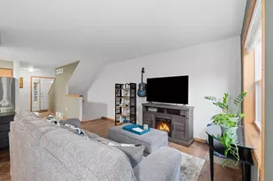 315 Vorndran Dr, Belleville, WI 53508 - Photo 4