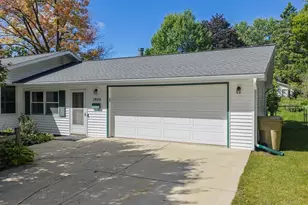 1510 Cameron Dr, Madison, WI 53711 - Photo 2