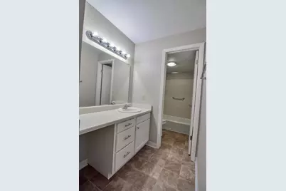 4328 Melody Lane #101, Madison, WI 53704 - Photo 8