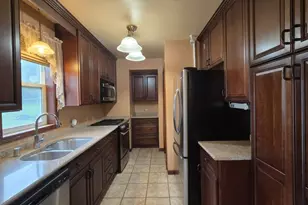 209 Elliott St, Janesville, WI 53546 - Photo 2