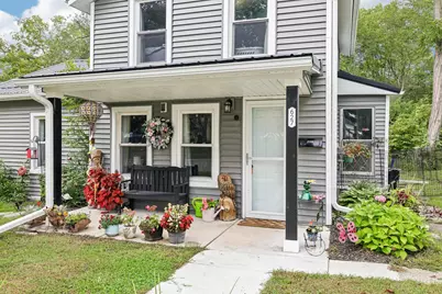 627 E Conant Street, Portage, WI 53901 - Photo 2