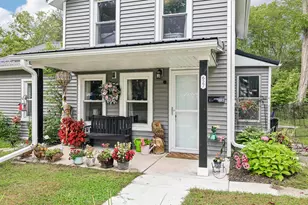 627 E Conant St, Portage, WI 53901 - Photo 2