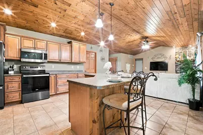 W10886 Westfox Road, Fox Lake, WI 53933 - Photo 6