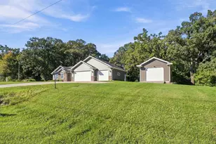 W10886 Westfox Rd, Fox Lake, WI 53933 - Photo 44