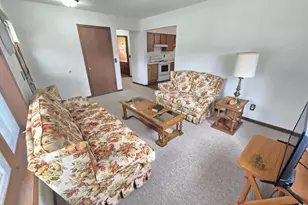 310 Harvard St, Princeton, WI 54968 - Photo 4