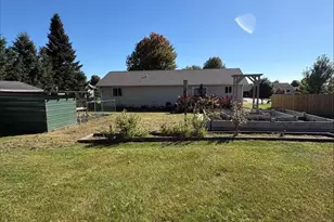 2060 Julie Ave, Sparta, WI 54656 - Photo 6