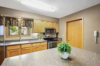 7213 Saukdale Drive, Madison, WI 53717 - Photo 18