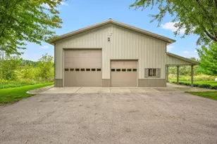 852 Canal Rd, Marshall, WI 53559 - Photo 12