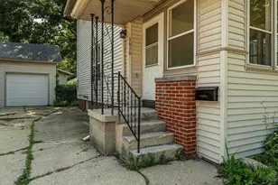 1610 17th Ave, Monroe, WI 53566 - Photo 4