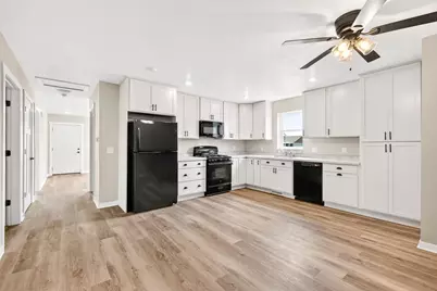 1150 Kamperschroer Way, Sun Prairie, WI 53590 - Photo 4